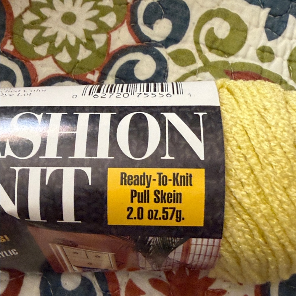 Fashion Knot Yellow Yarn Bundle 18 skeins - Picture 6 of 6